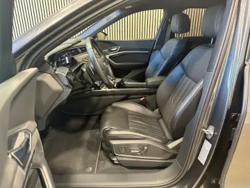 AUDI e-tron 50 quattro S line 71kWh Matrix Navi Sound