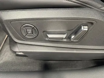 AUDI e-tron 50 quattro S line 71kWh Matrix Navi Sound