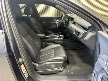 AUDI e-tron 50 quattro S line 71kWh Matrix Navi Sound