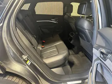 AUDI e-tron 50 quattro S line 71kWh Matrix Navi Sound