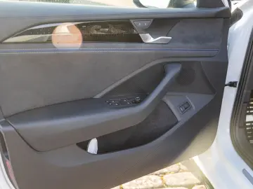 VW Passat Variant 2.0 TDI  R-Line  DSG Navi LED Sta