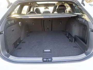VW Passat Variant 2.0 TDI  R-Line  DSG Navi LED Sta