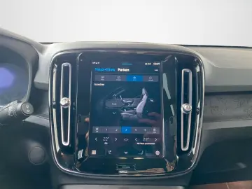 VOLVO XC40 P8 Ultimate Recharge Pure SHZ StHzg 360