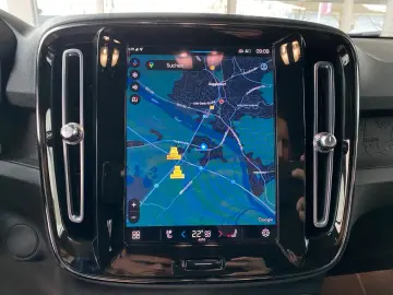 VOLVO XC40 P8 Ultimate Recharge Pure SHZ StHzg 360