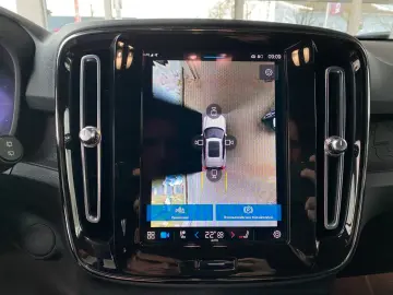 VOLVO XC40 P8 Ultimate Recharge Pure SHZ StHzg 360