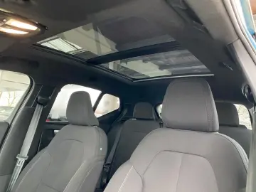 VOLVO XC40 P8 Ultimate Recharge Pure SHZ StHzg 360
