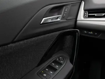 BMW iX1 xDrive30 Kamera DAB Sitzhzg LED M Fahrwerk