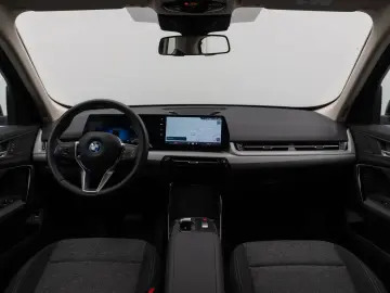 BMW iX1 xDrive30 Kamera DAB Sitzhzg LED M Fahrwerk