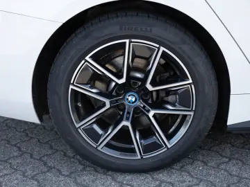 BMW i4 eDrive 35 Gran Coupe M-Sport LED NAVI KAMERA