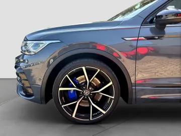 VW Tiguan R 4MOTION KEYLESS 360 BLACK STYLE AHK LED