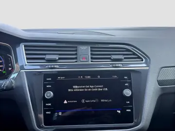 VW Tiguan R 4MOTION KEYLESS 360 BLACK STYLE AHK LED