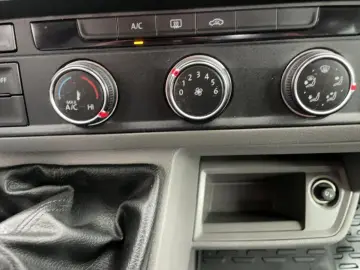 VW Crafter Kombi MR HD 9 Sitzer PDC
