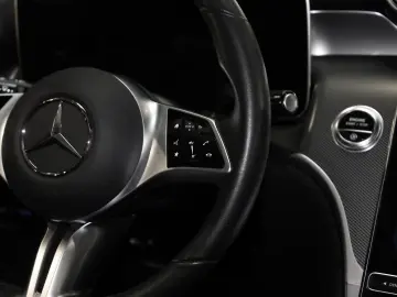 MERCEDES-BENZ GLC 200 4M Avantgarde-Advanced Ambiente Kamera