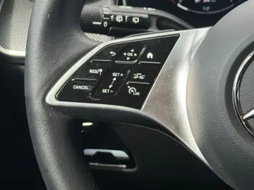 MERCEDES-BENZ GLC 200 4M Avantgarde Advanced DigiLight