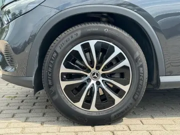 MERCEDES-BENZ GLC 200 4M Avantgarde Advanced DigiLight