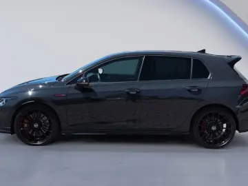 VW Golf VIII GTI Clubsport BLACK-STYLE AKRA 19