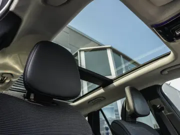 MERCEDES-BENZ GLC 200 4M Avantgarde Digital-Light Pa…