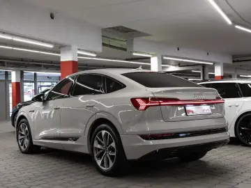 AUDI e-tron Sportback 55 quattro Head Up Keyless 20&…
