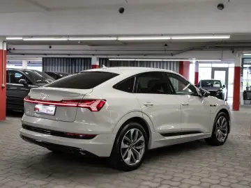 AUDI e-tron Sportback 55 quattro Head Up Keyless 20&…