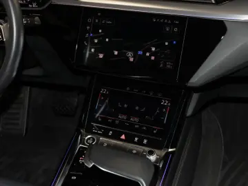AUDI e-tron Sportback 55 quattro Head Up Keyless 20&…