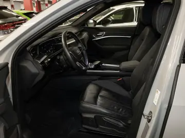 AUDI e-tron Sportback 55 quattro Head Up Keyless 20&…