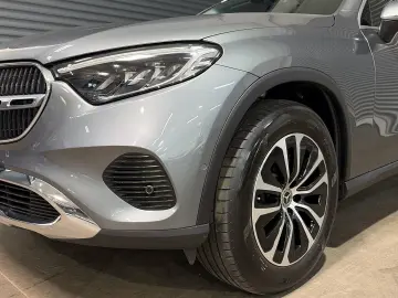 MERCEDES-BENZ GLC 220 d 4M Avantgarde Kamera Apple-C…