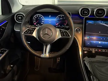 MERCEDES-BENZ GLC 220 d 4M Avantgarde Kamera Apple-C…