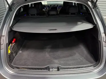 MERCEDES-BENZ GLC 220 d 4M Avantgarde Kamera Apple-C…