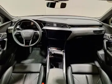 AUDI e-tron 50 quattro S line 71kWh 360  LED Navi B&O