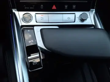 AUDI e-tron 50 quattro S line 71kWh 360  LED Navi B&O