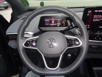 VW ID.4 Basis Pro Performance AHK