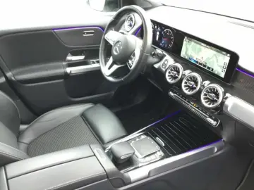 MERCEDES-BENZ GLB 200 progressive PANO  LED  NIGHT-P…