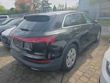 AUDI E-TRON 55 QUATTRO ACC LED KAM. AHK AIR-SUS SHZ.