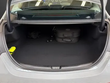 MERCEDES-BENZ C 400 e 4M Avantgarde Keyless MEMORY Totwinkel