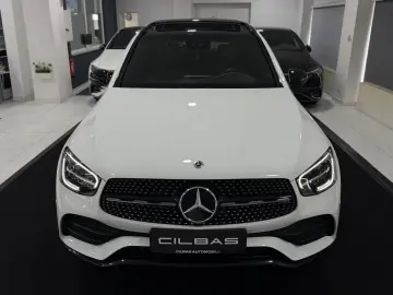 MERCEDES-BENZ GLC 300 4M AMG-LINE PANO NIGHT DIGITAL…