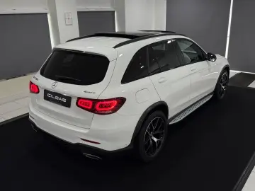 MERCEDES-BENZ GLC 300 4M AMG-LINE PANO NIGHT DIGITAL…