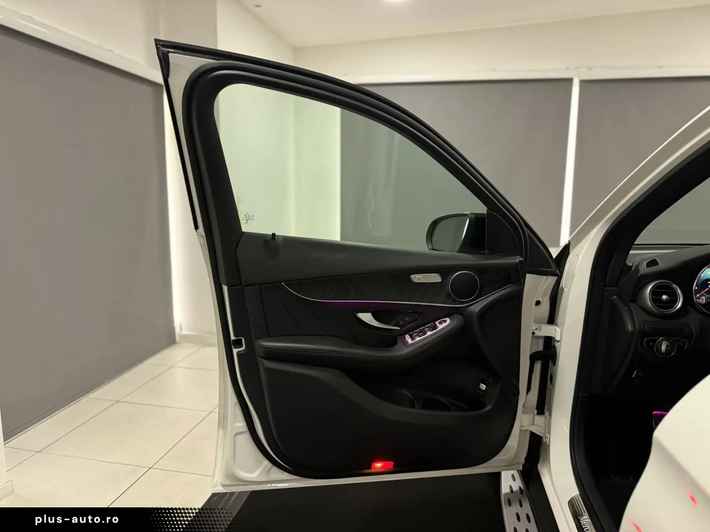 MERCEDES-BENZ GLC 300 4M AMG-LINE PANO NIGHT DIGITAL&hellip;