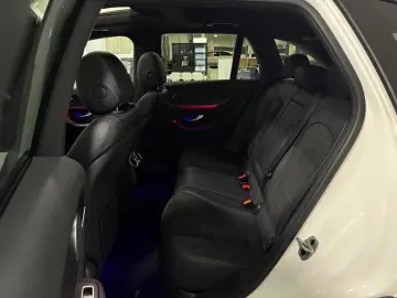 MERCEDES-BENZ GLC 300 4M AMG-LINE PANO NIGHT DIGITAL…