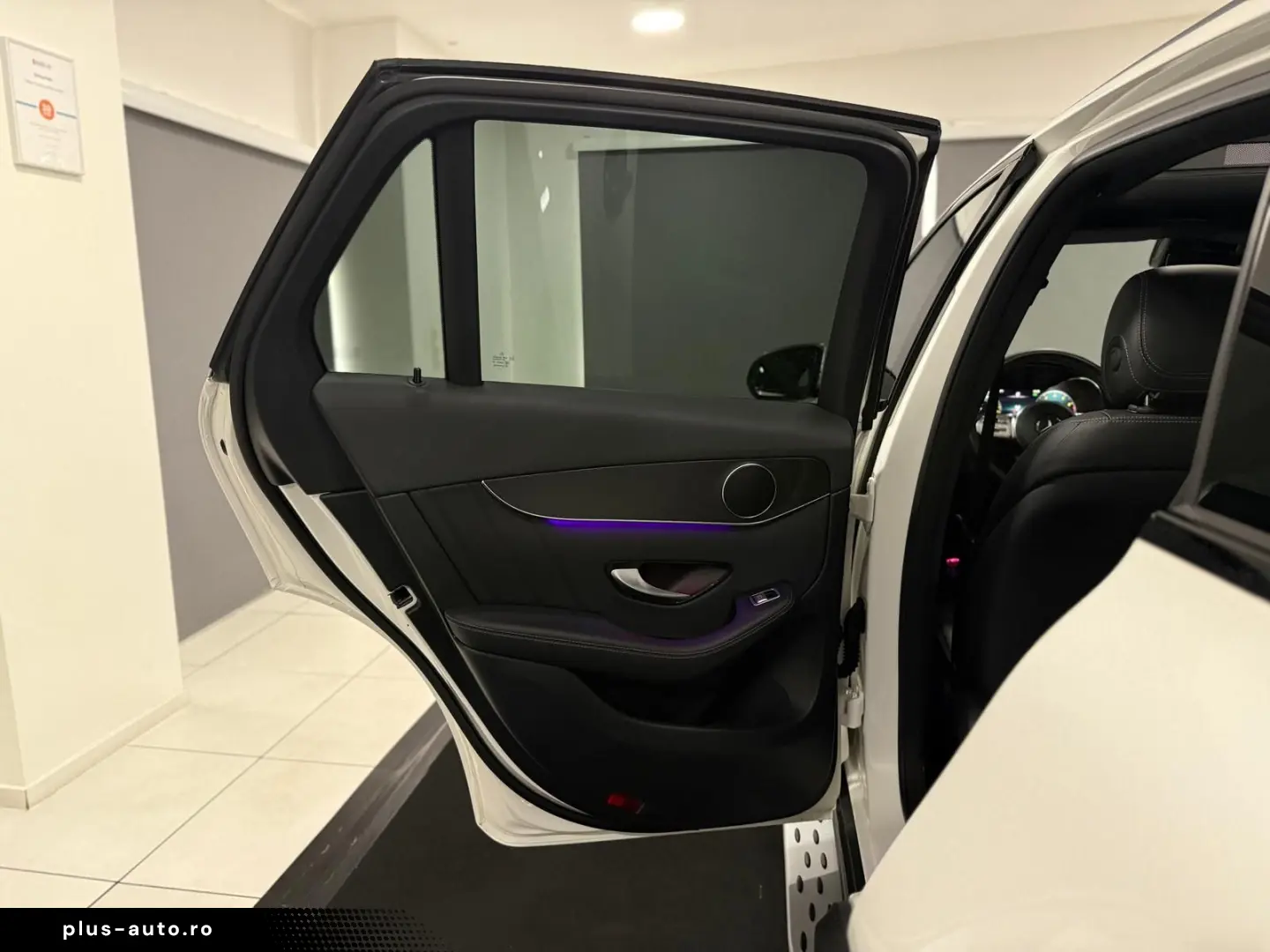 MERCEDES-BENZ GLC 300 4M AMG-LINE PANO NIGHT DIGITAL&hellip;