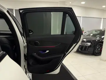 MERCEDES-BENZ GLC 300 4M AMG-LINE PANO NIGHT DIGITAL…
