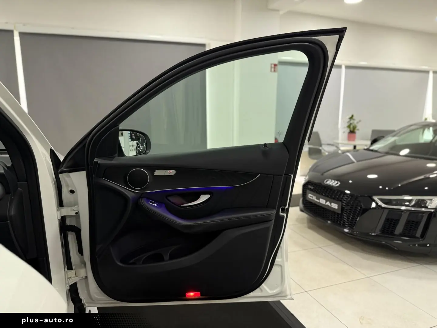 MERCEDES-BENZ GLC 300 4M AMG-LINE PANO NIGHT DIGITAL&hellip;