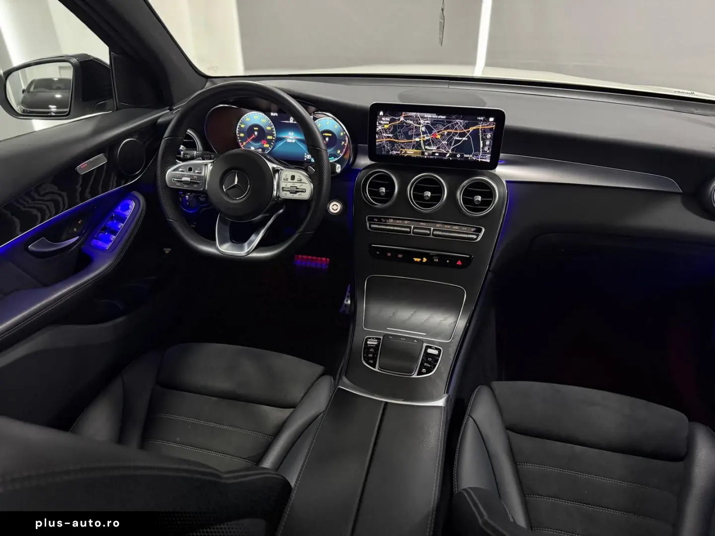 MERCEDES-BENZ GLC 300 4M AMG-LINE PANO NIGHT DIGITAL&hellip;