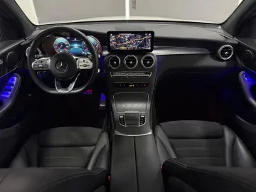 MERCEDES-BENZ GLC 300 4M AMG-LINE PANO NIGHT DIGITAL…