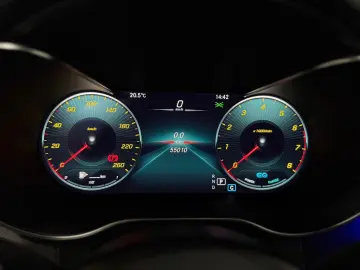 MERCEDES-BENZ GLC 300 4M AMG-LINE PANO NIGHT DIGITAL…