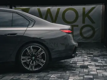 BMW M760 7 M760 e xDrive