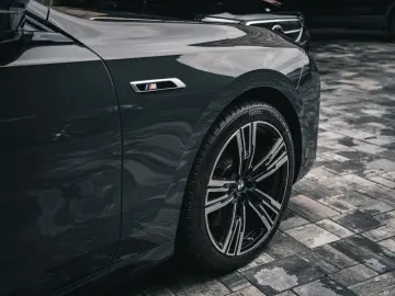 BMW M760 7 M760 e xDrive