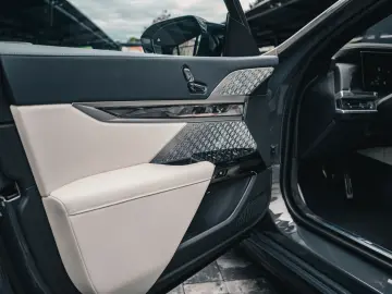 BMW M760 7 M760 e xDrive