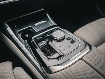 BMW M760 7 M760 e xDrive
