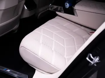 BMW M760 7 M760 e xDrive