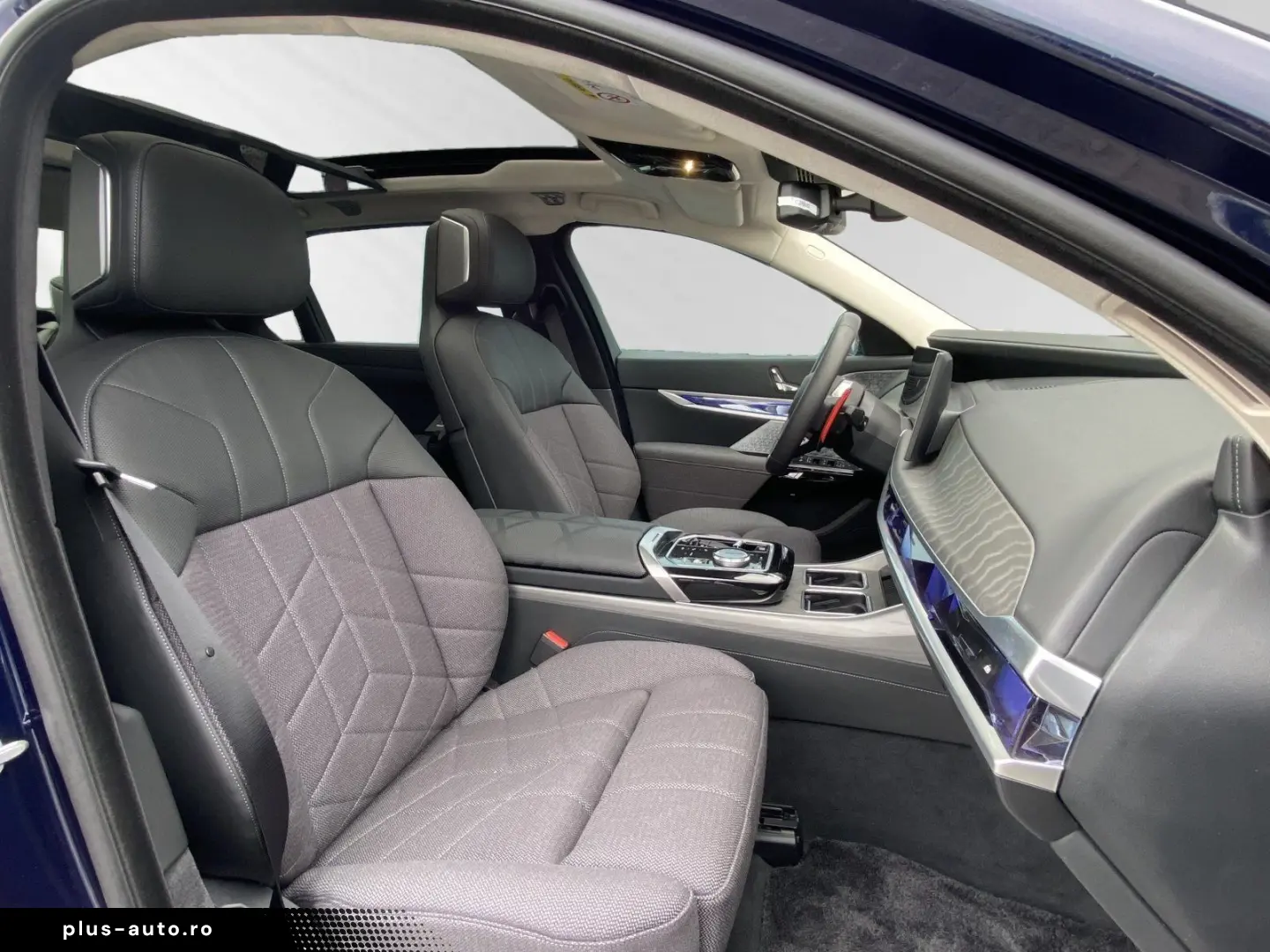 BMW M760e xDrive Inkl. € 1.190 Zubehörbonus TV-Fond-